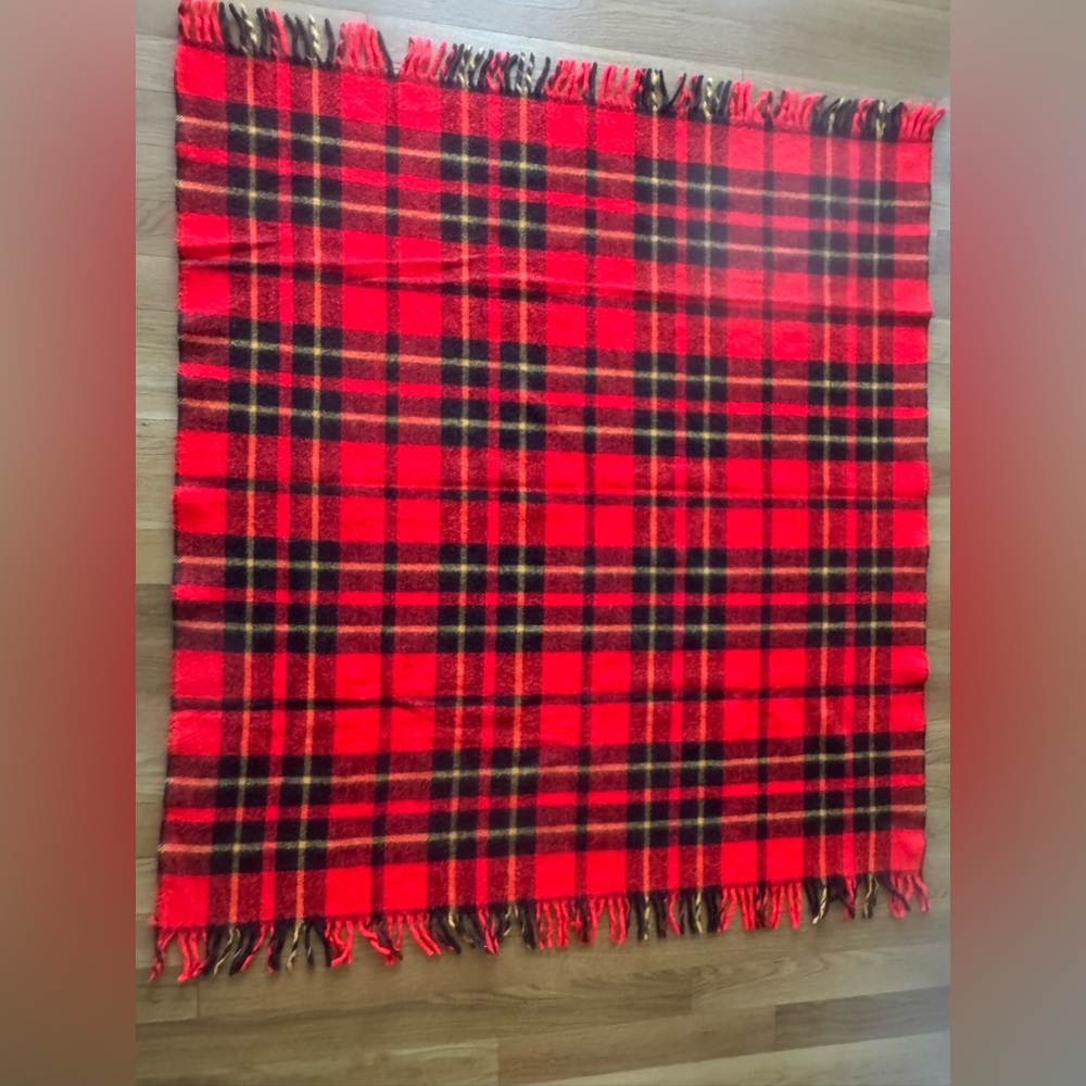 Vintage Faribo Faribault Woolen Mill Red Plaid Wool Stadium Lap Blanket USA